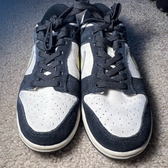 Nike Women's Dunk lows - Picture 3 of 6